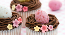 Mini Easter Fudge Cakes