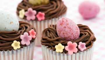 Mini Easter Fudge Cakes